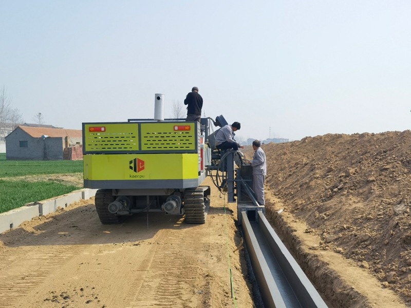 引江濟淮工程河南段，水溝一次成型